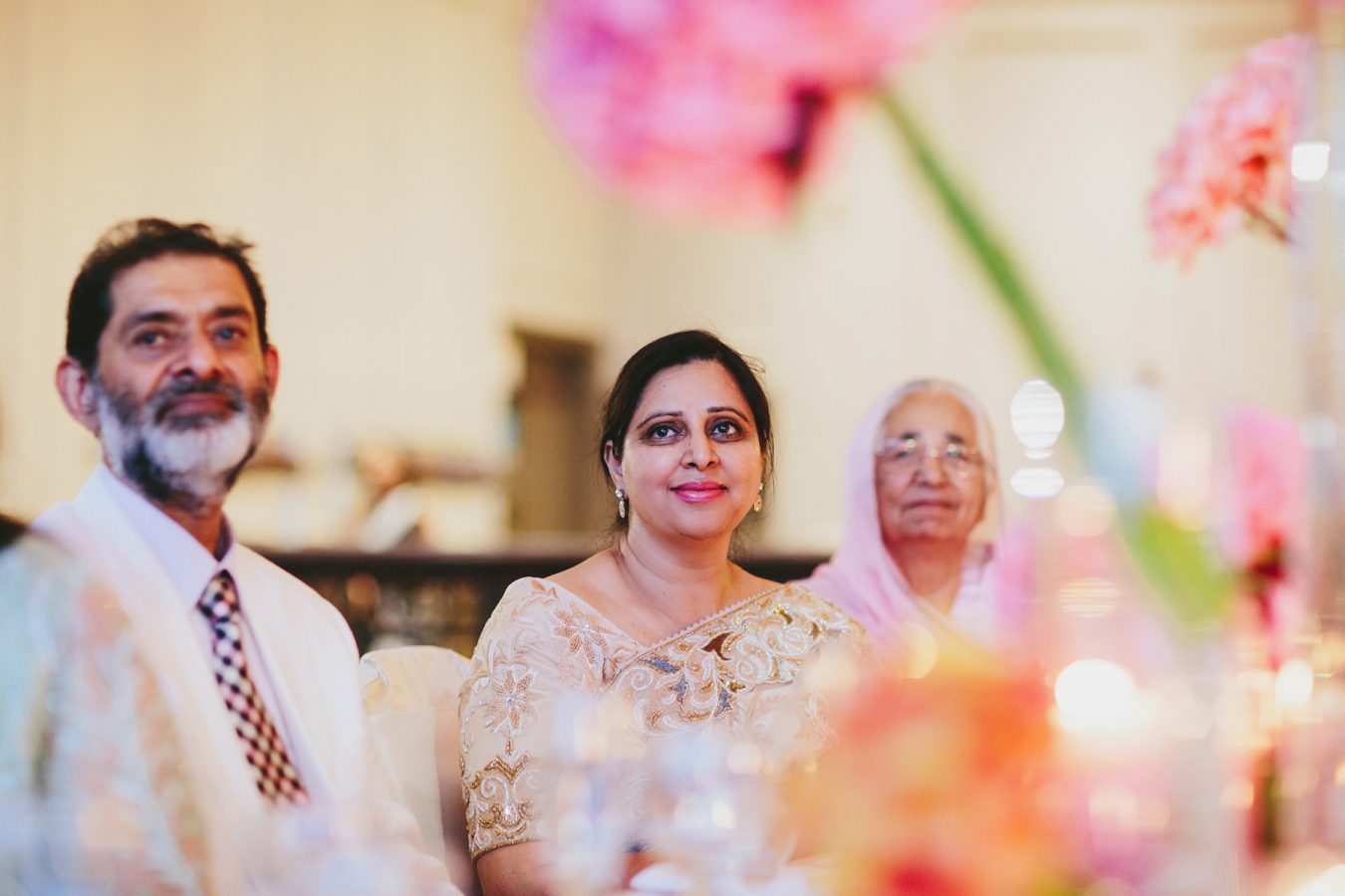 wedding guests at Swan-E-Set reception www.lucida-photography.com